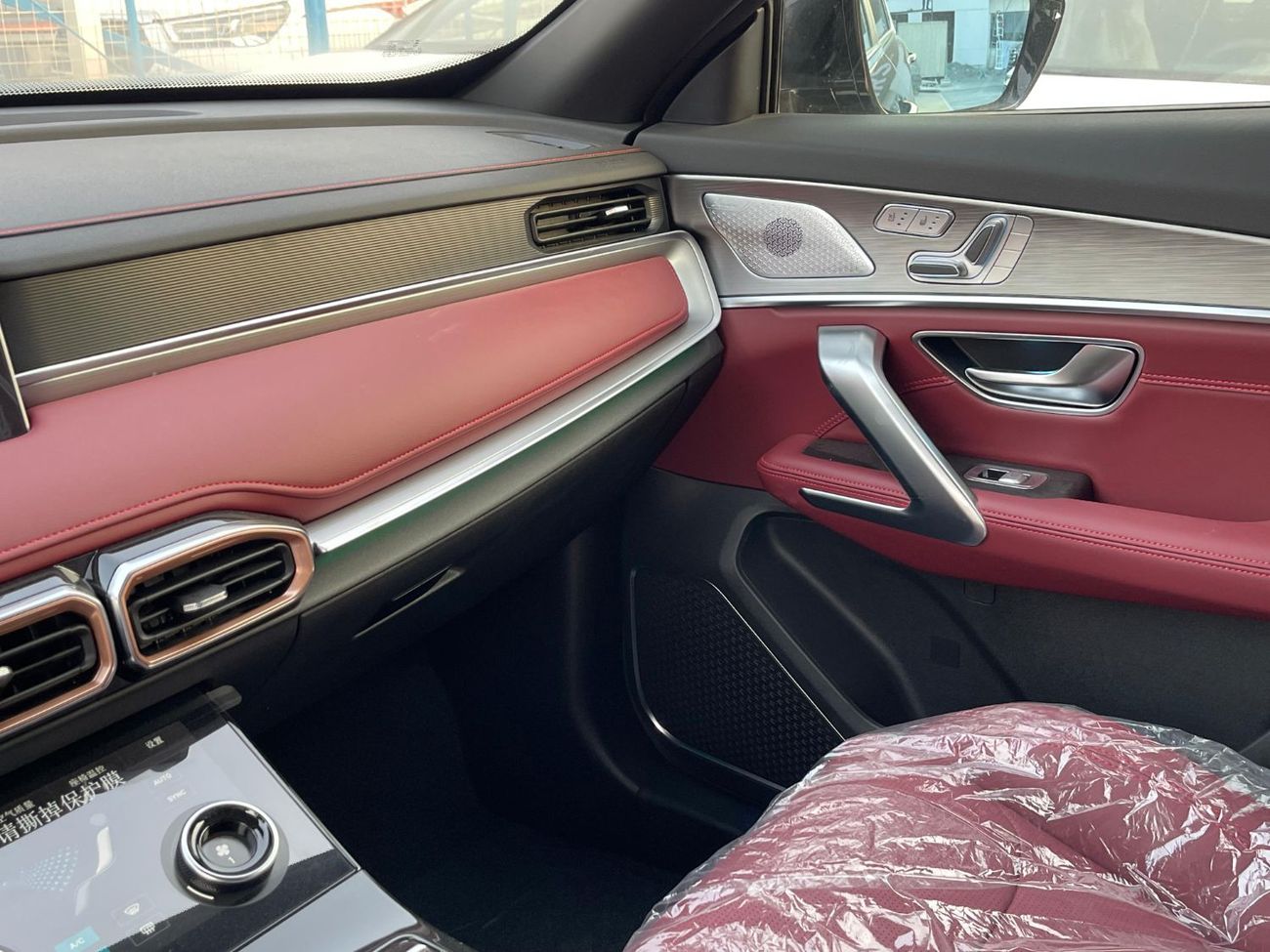 جيتور X70 بلس JETOUR X70 PLUS LUXURY 1.6T  2025