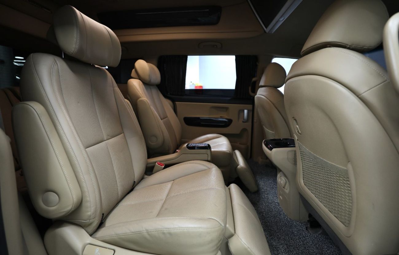 Kia Carnival Kia Carnival VIP | 7 Seats | 3.3L | 1 Year Warranty + Free registration | AED 1,900 monthly with 0%