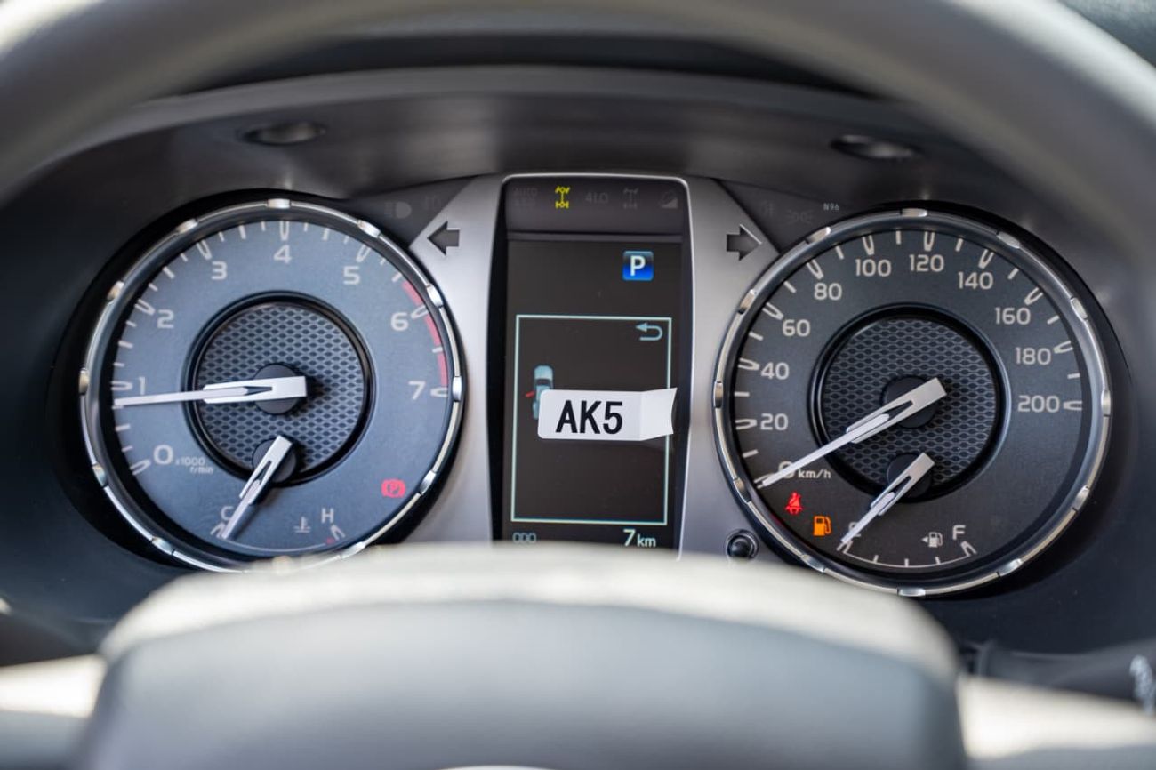 Toyota Hilux 2.7L Medium Grade | Double Cabin | 4x4 | Automatic | Petrol