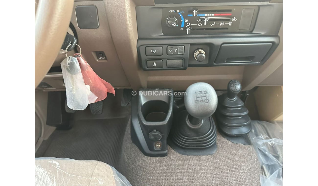 Toyota Land Cruiser 70 TOYOTA LANDCRUISER 4.5 L HARDTOP WHITE 2023