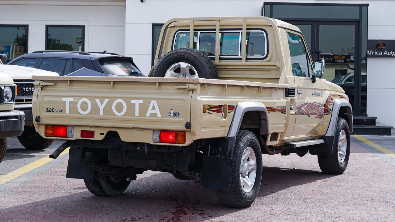 Toyota Land Cruiser Pick Up