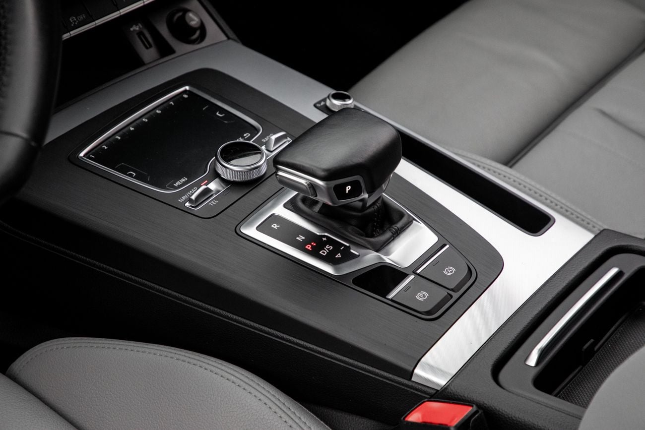 أودي Q5 Q5 45TFSI S LINE | 2,135 P.M | 0% Downpayment | WELL MAINTAINED!