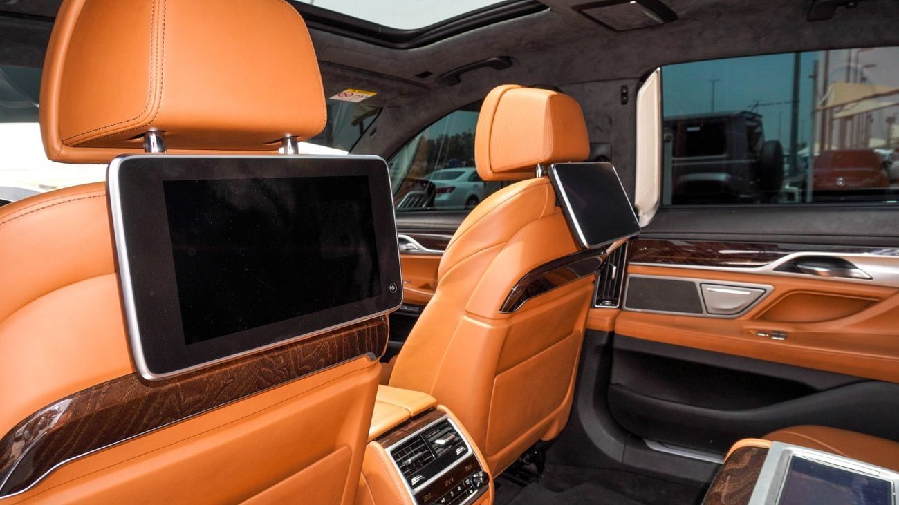 بي أم دبليو 740Li