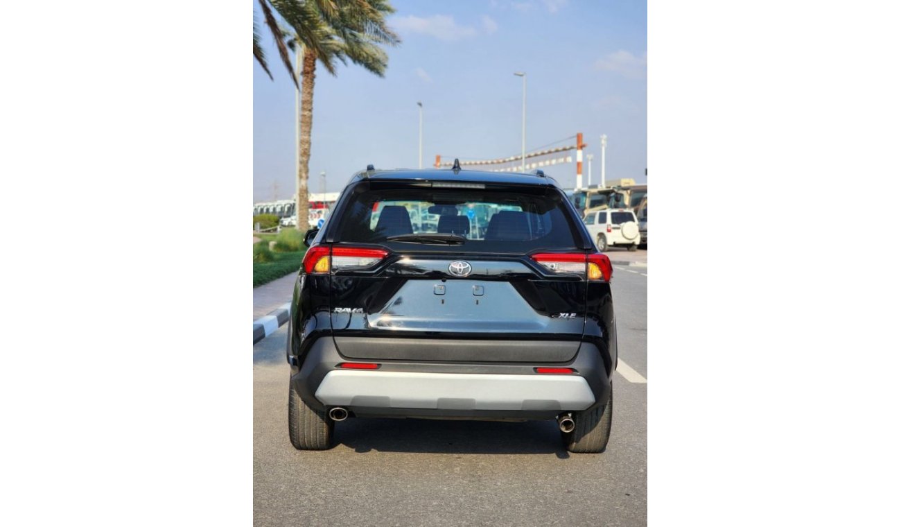 Toyota RAV4 TOYOTA RAV4 XLE 2020