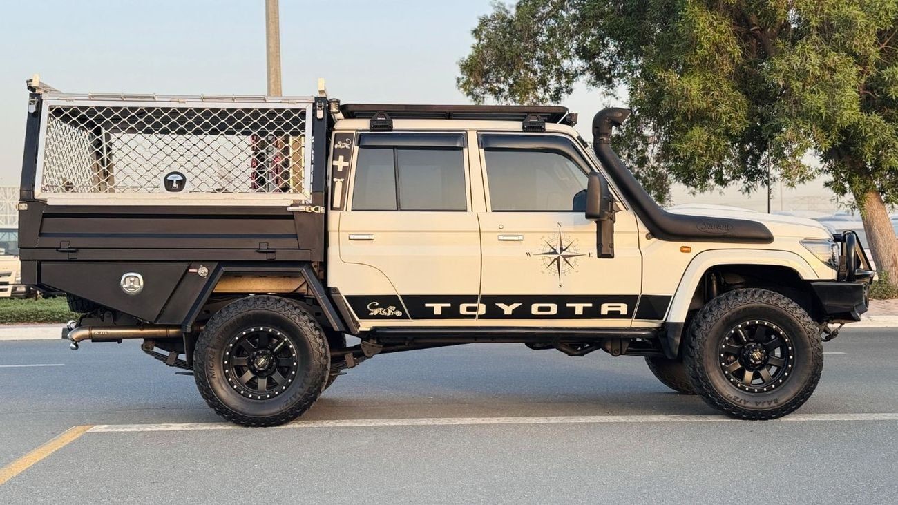 Toyota Land Cruiser Pick Up DOUBLE CABIN PICKUP | PREMIUM CAGE CONOPY INSTALLED | 4.5L DIESEL ENGINE | MANUAL TRANSMISSION | 201
