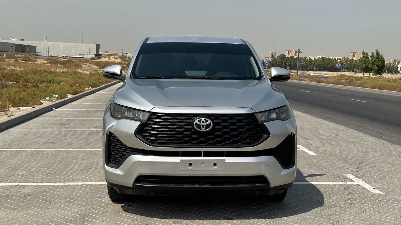 Toyota Innova GLE HEV