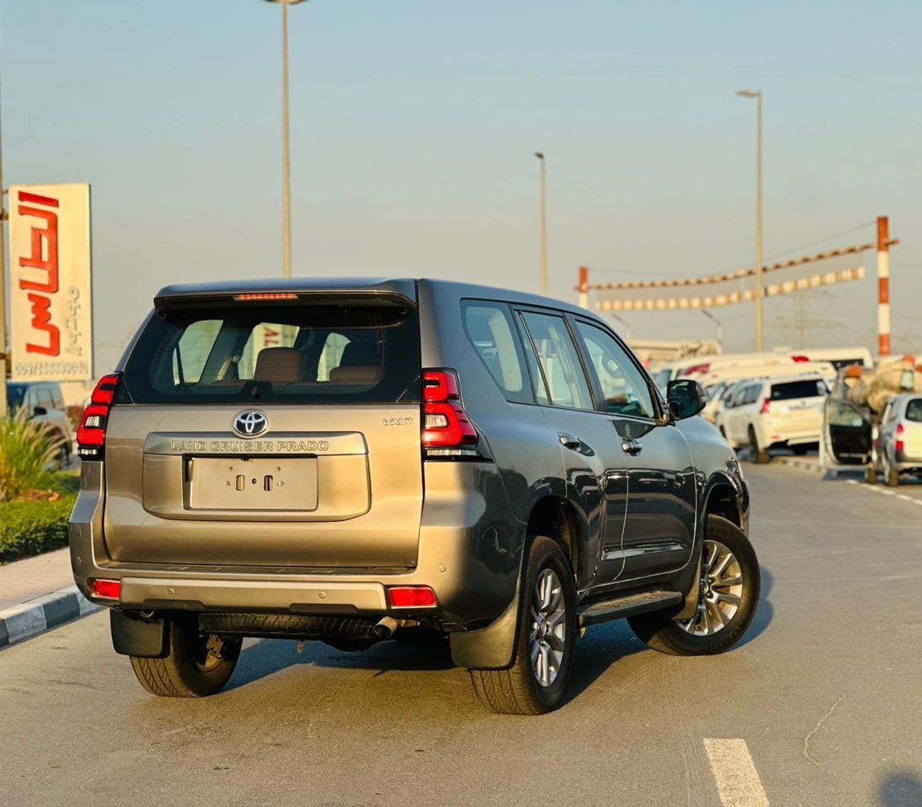 تويوتا برادو VXR 2.7L AWD