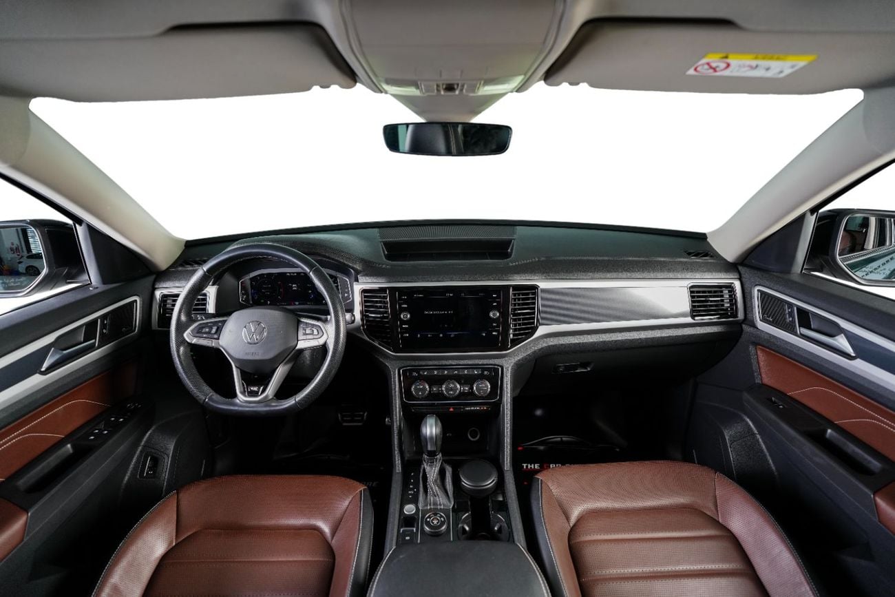 Volkswagen Teramont R LINE GCC-Agency Full Service-Warranty and Service Available-well maintained