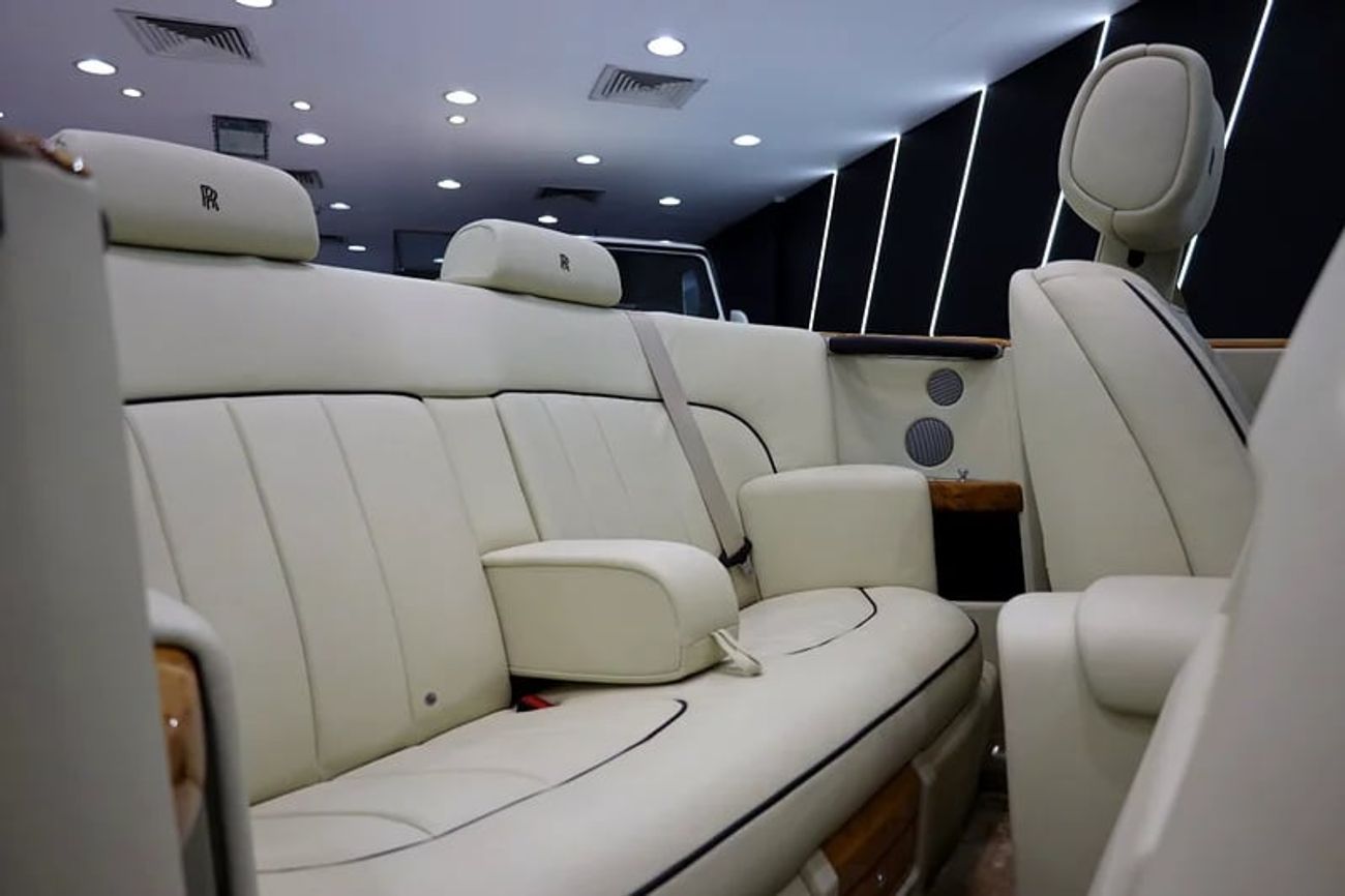 Rolls Royce Phantom Drophead 6.8L 2013 Rolls-Royce Phantom Drophead, Brushed Stainless-Steel Bonnet, GCC Specs!!