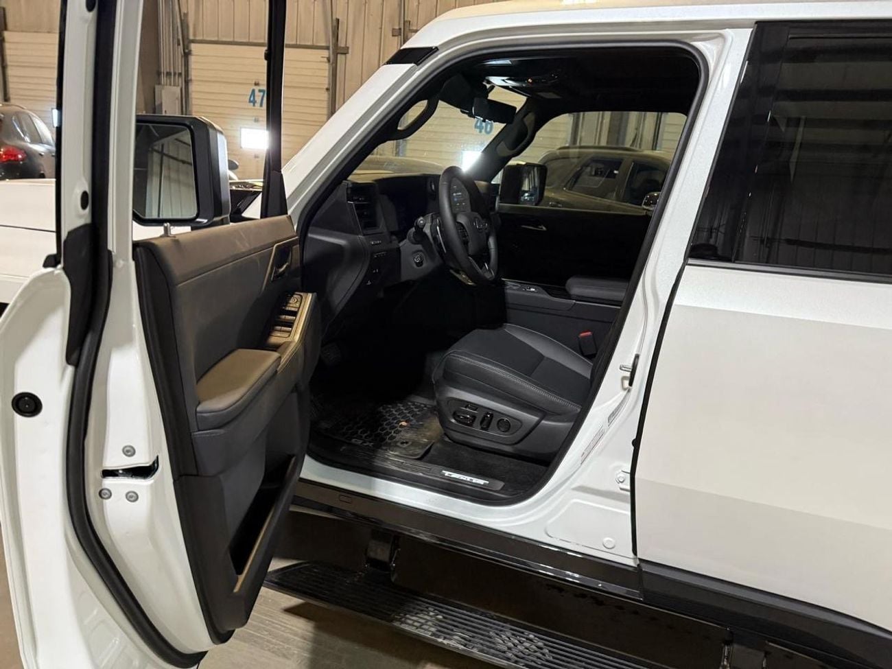 لكزس GX550 26/26 LUXURY PLUS