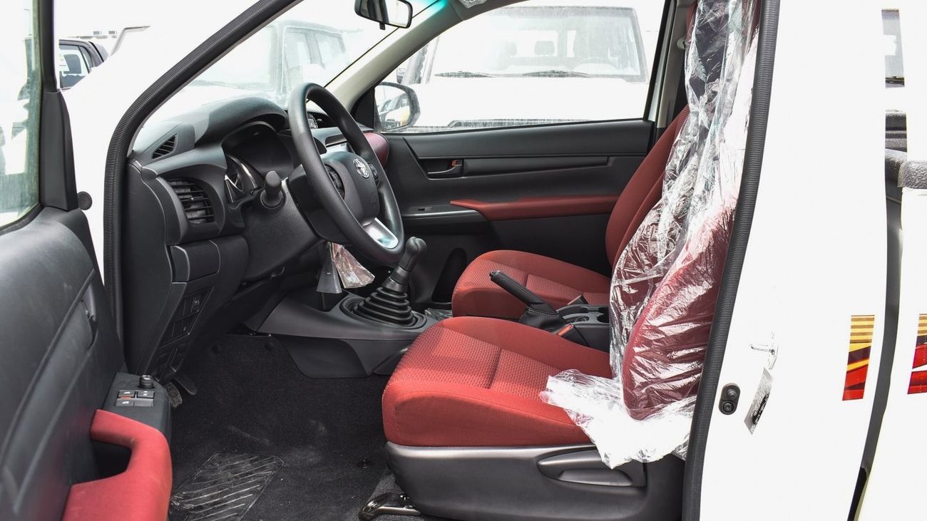 Toyota Land Cruiser 70 4.0L V6 Petrol M/T