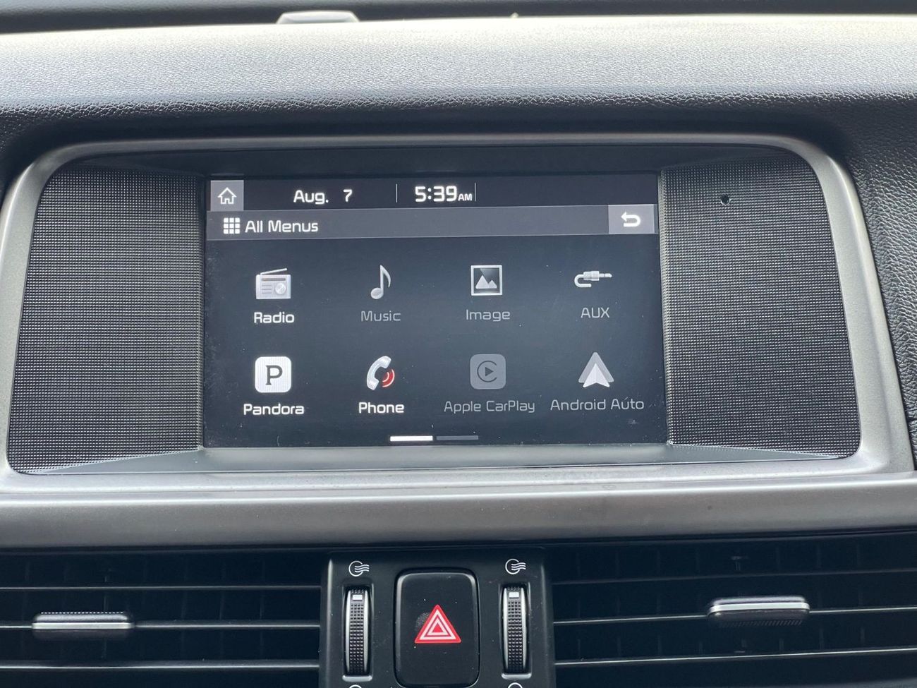 Kia Optima Optima / white / 2018 / in perfect condition