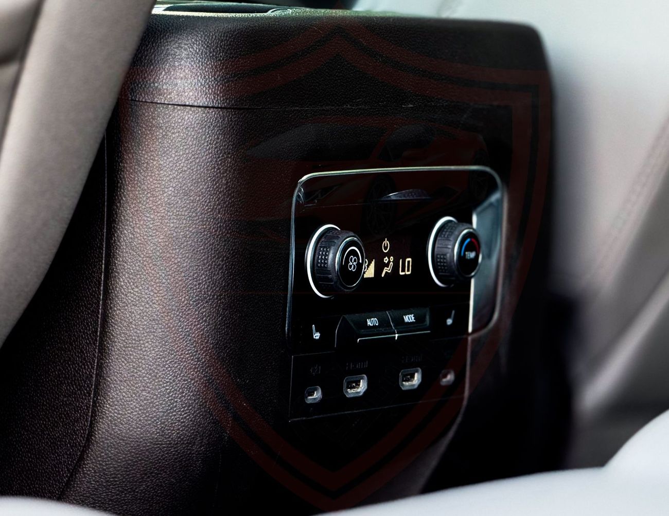 Chevrolet Suburban LT 5.3L 4WD Chevrolet Suburban | 5.3L | 2023 | GCC | Original Paint | Accident Free | Excellent Cond