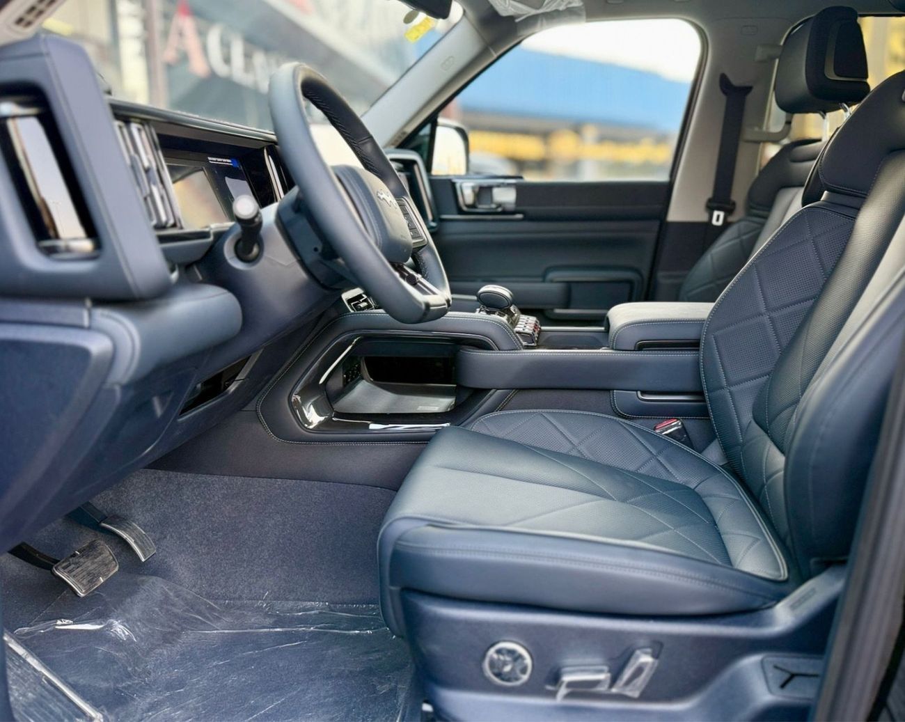 BYD Leopard 5 Full Option Luxury Plug-In Hybrid SUV