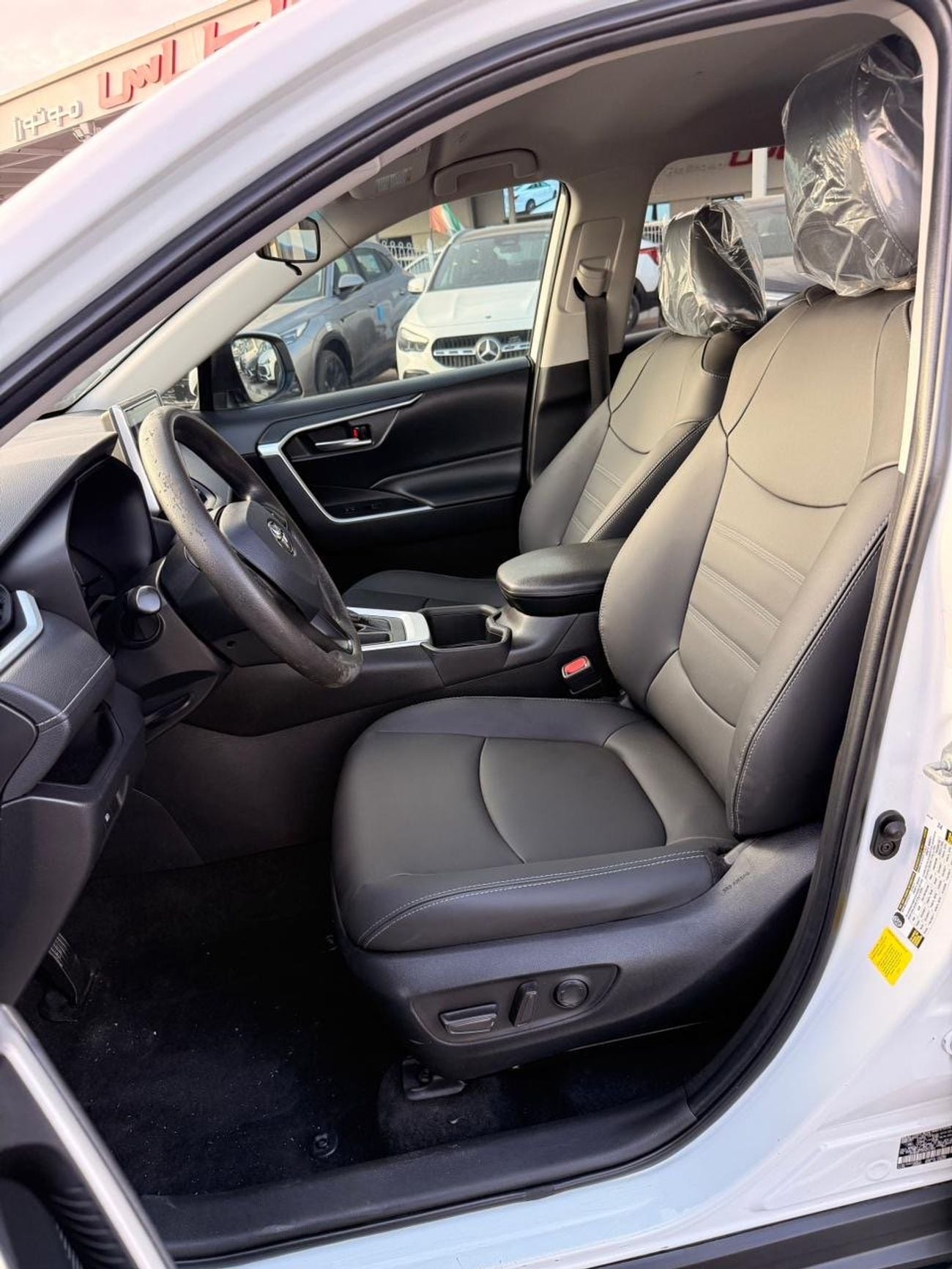 تويوتا راف ٤ XLE 2.5L full option