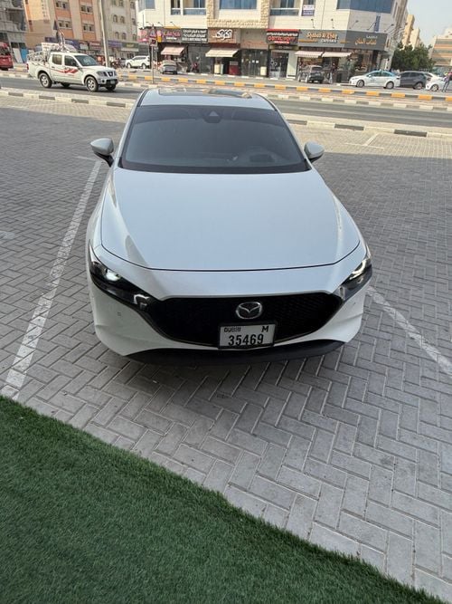 Mazda 3 STD (NON GCC)
