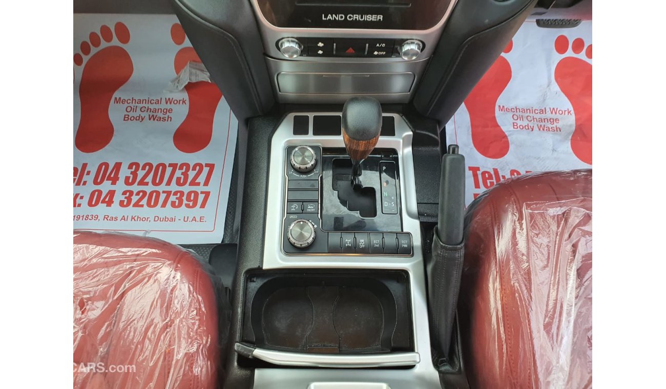 تويوتا لاند كروزر DIESEL 4.5L RIGHT HAND DRIVE Maroon 2019