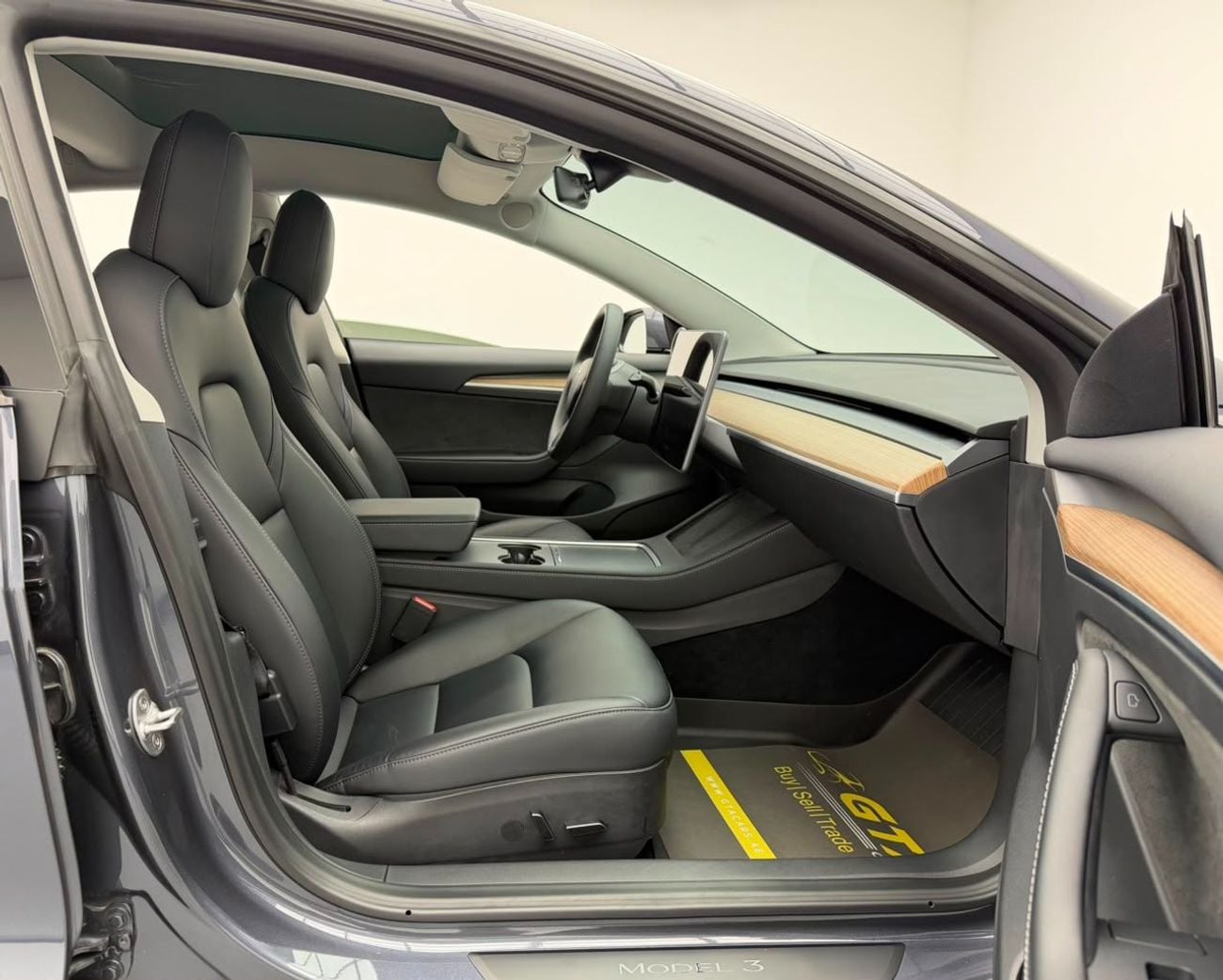 Tesla Model 3 PERFORMANCE