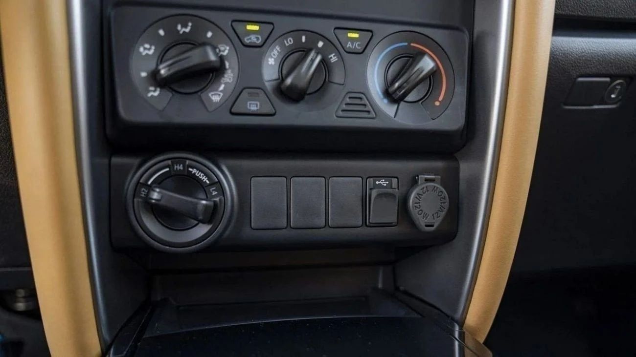 Toyota Fortuner 2026 Toyota Fortuner  2.7L PETROL V4 4WD