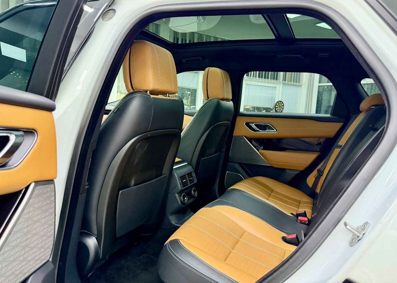 لاند روفر رينج روفر فيلار P300 R-Dynamic 2.0L