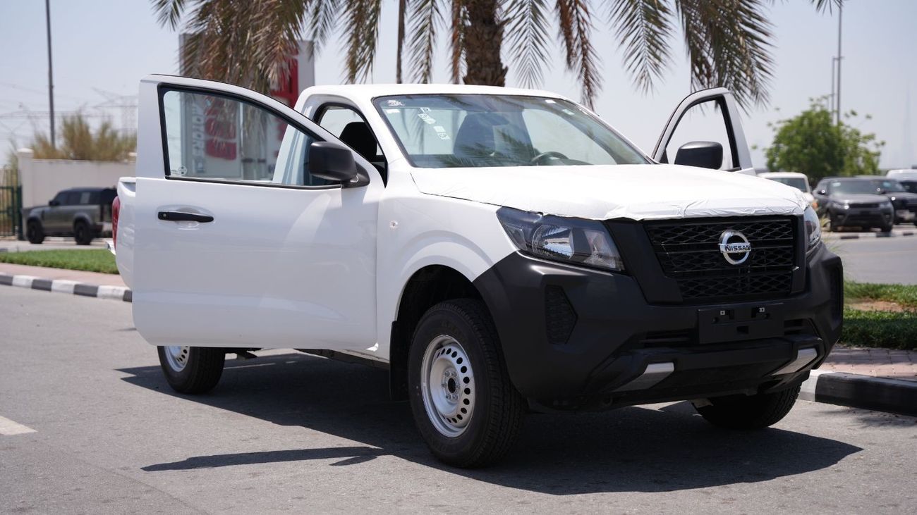 Nissan Navara Nissan Navara 2.5 Diesel XE 4X2 MT SCab Plus MY-2023