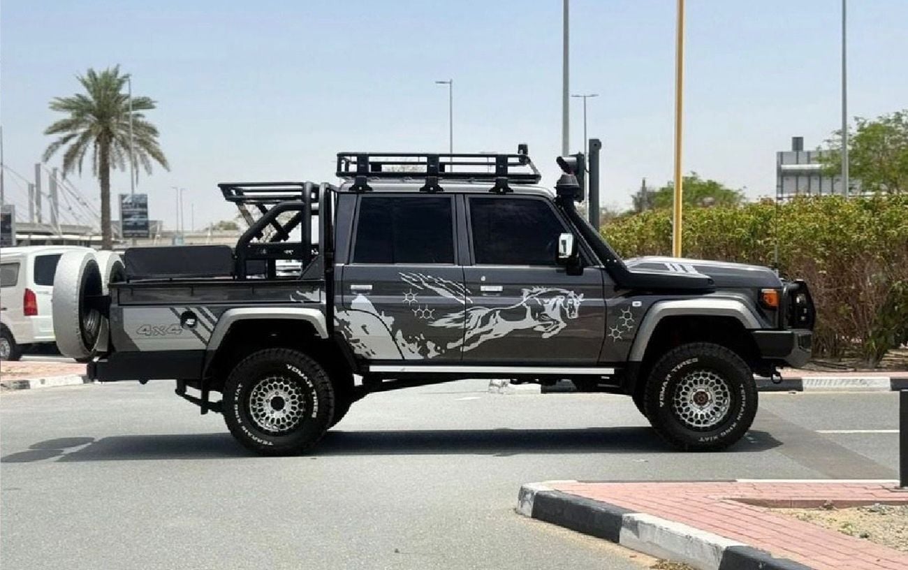 Toyota Land Cruiser Pick Up