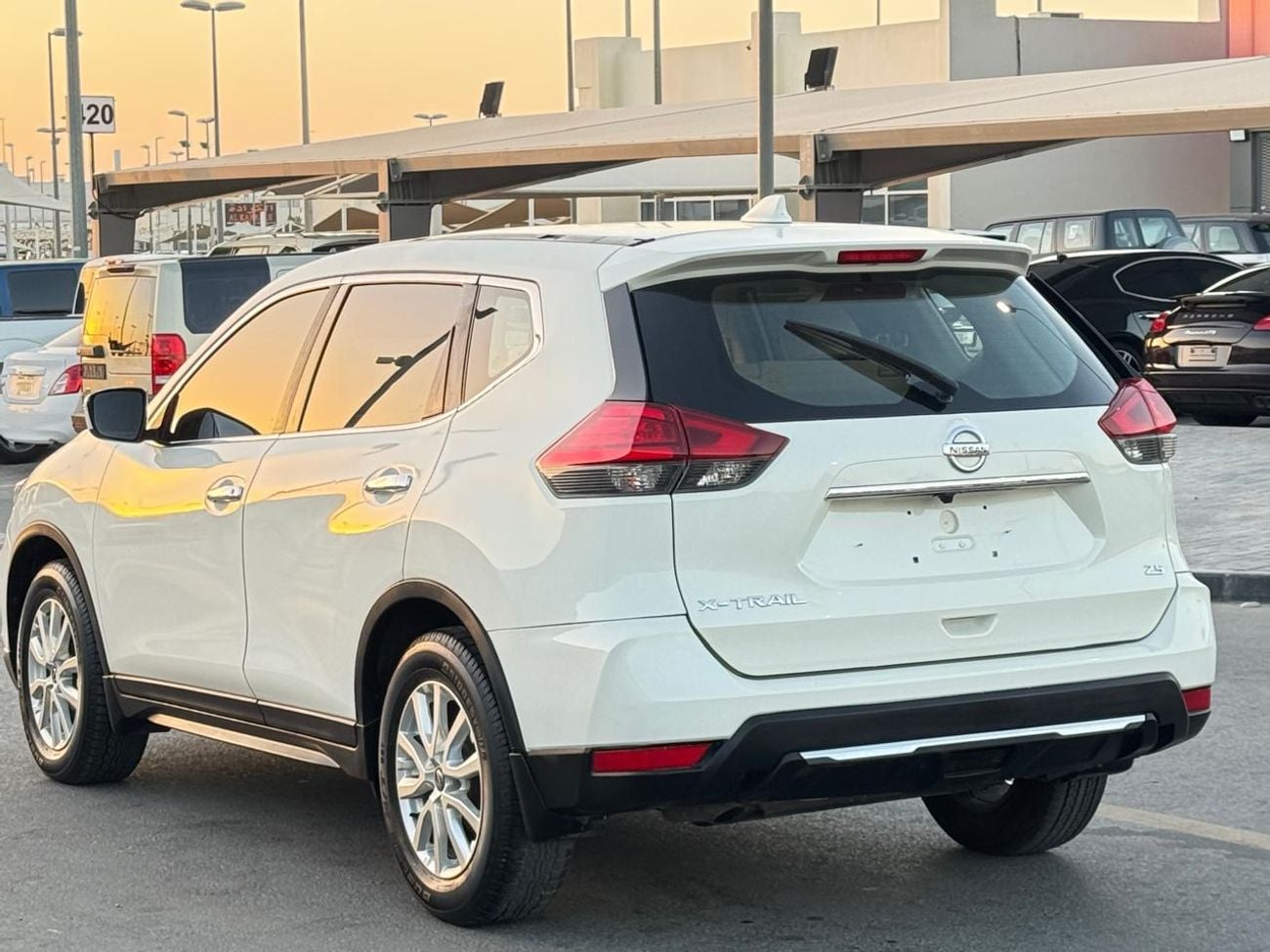 Nissan XTrail first owner, two original keys