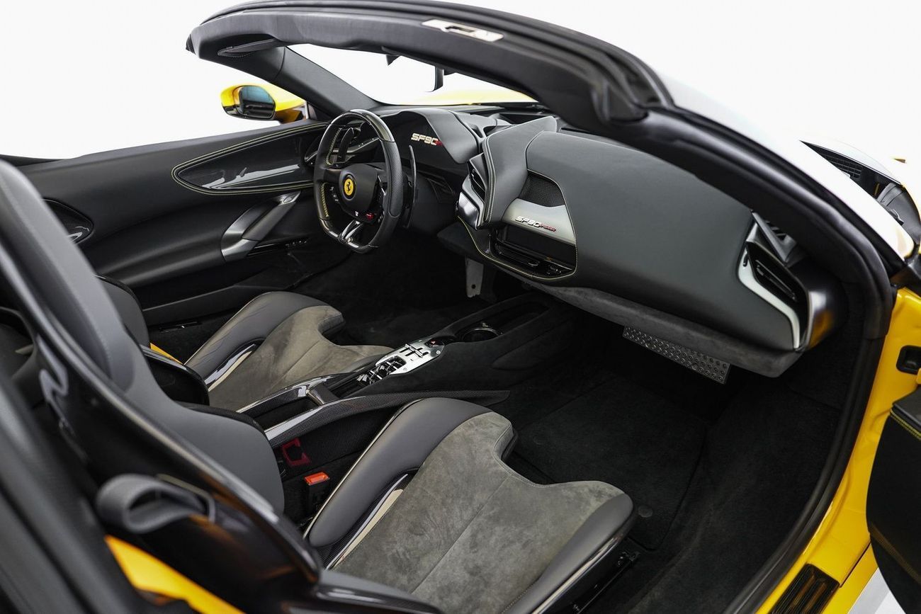 Ferrari SF90 Spider Ferrari SF90 Spider Assetto Fiorano