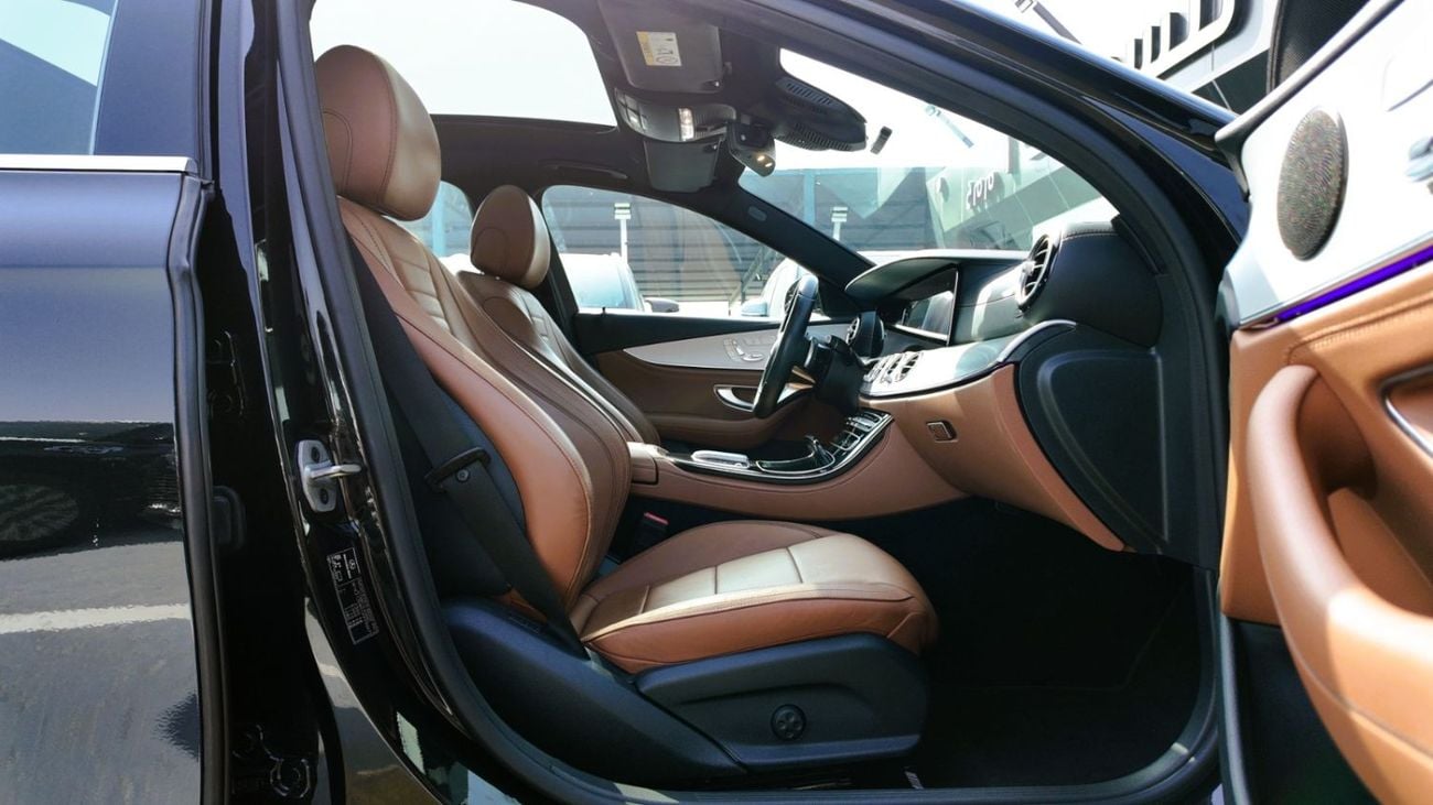 Mercedes Benz E200 MERCEDES-BENZ E200 AMG 2022