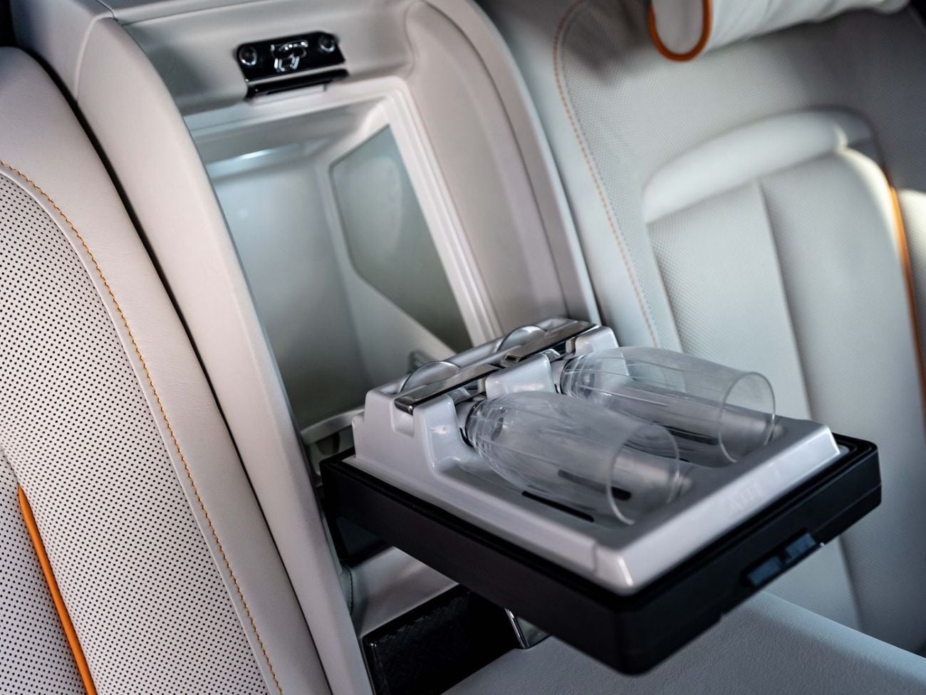 رولز رويس كولينان Rolls-Royce Cullinan Black Badge 2023
