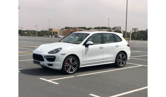 Porsche Cayenne GTS MODEL 2013 GCC CAR PERFECT CONDITION INSIDE AND OUTSIDE