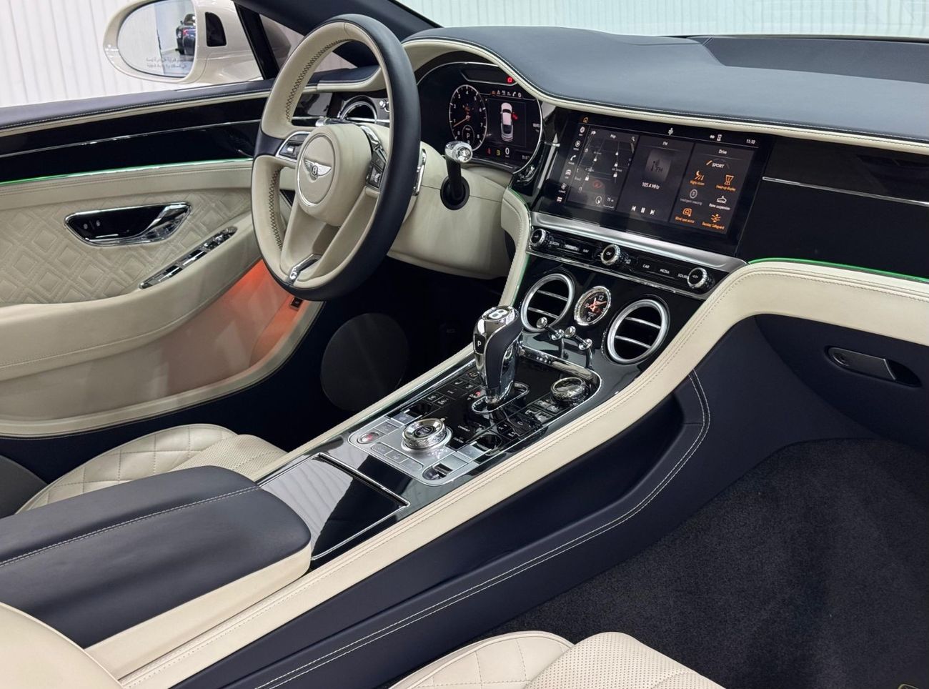 بنتلي كونتيننتال جي تي 2019 Bentley Continental GT, One Year Warranty, Full Service History, GCC