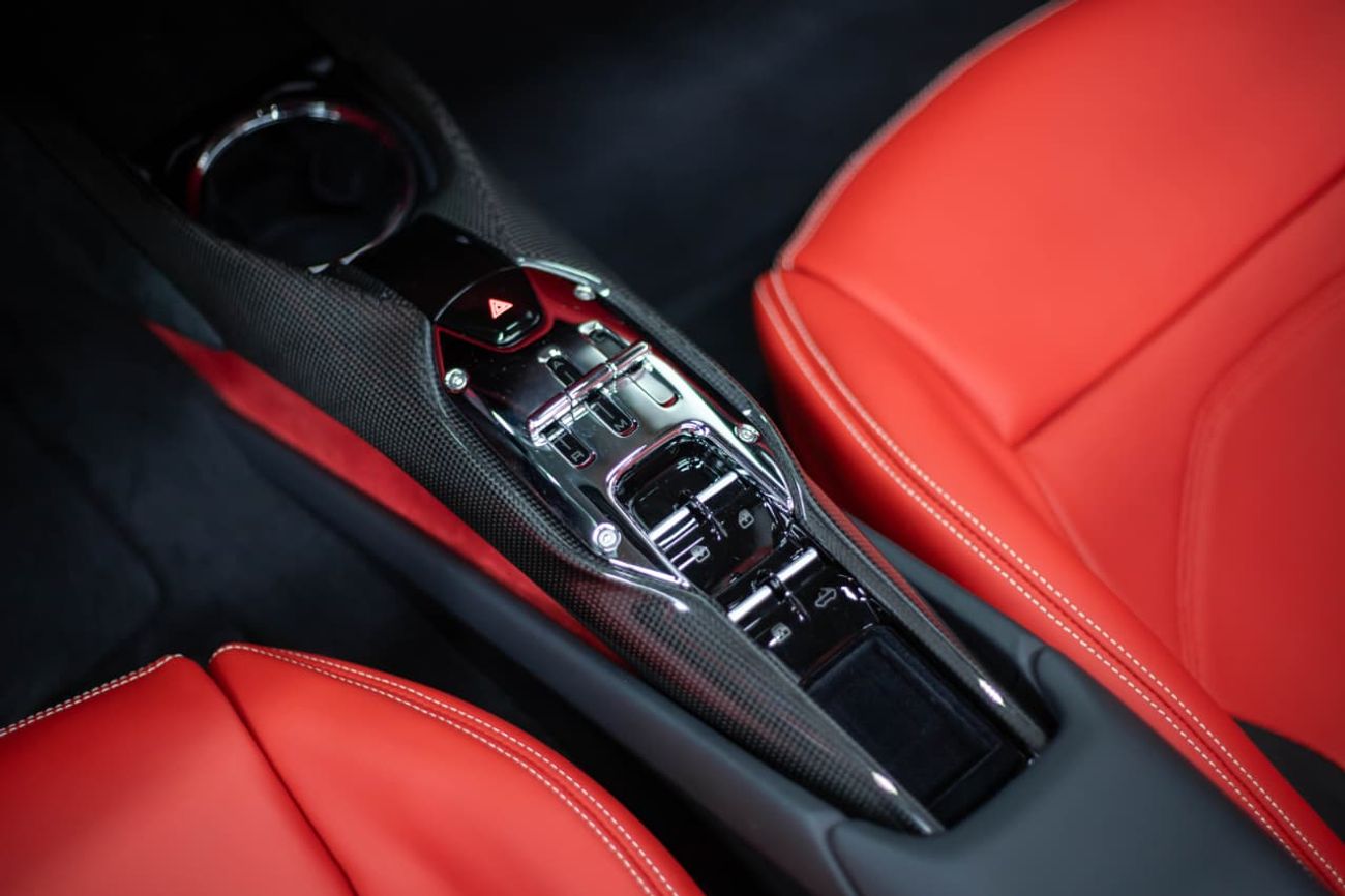 فيراري 296 GTS FERRARI 296 GTS | 2025 | Full Carbon Fiber