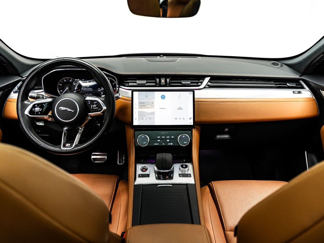 جاكوار F بيس R-Dynamic SE 2.0L