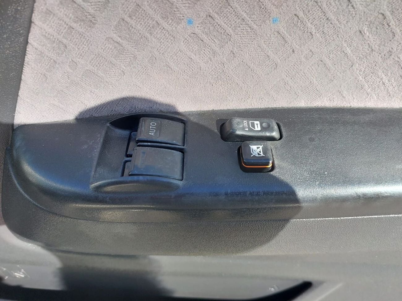 Toyota Hiace TOYOTA HIACE VAN RHD 2007 MODEL 2.0 L PETROL AUTOMATIC(PM69704)