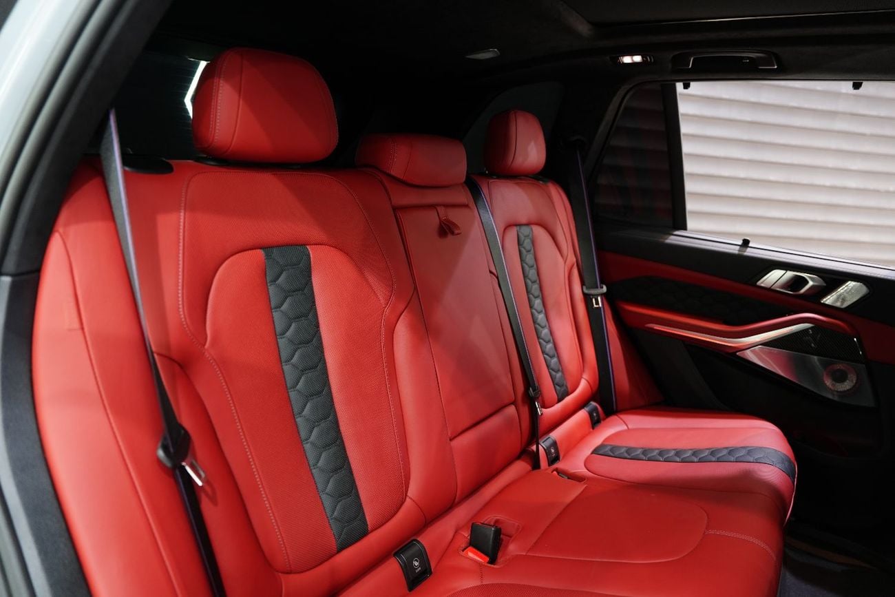 بي أم دبليو X5 M Competition, Shadowline Package, Carbon Interior, Latest Facelift, Dealer Warr + Serv!!