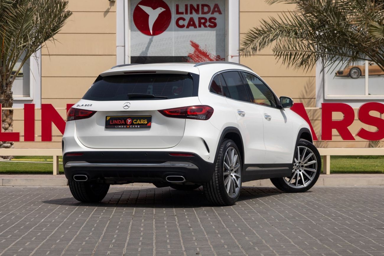 Mercedes-Benz GLA 200 Premium 1.4L