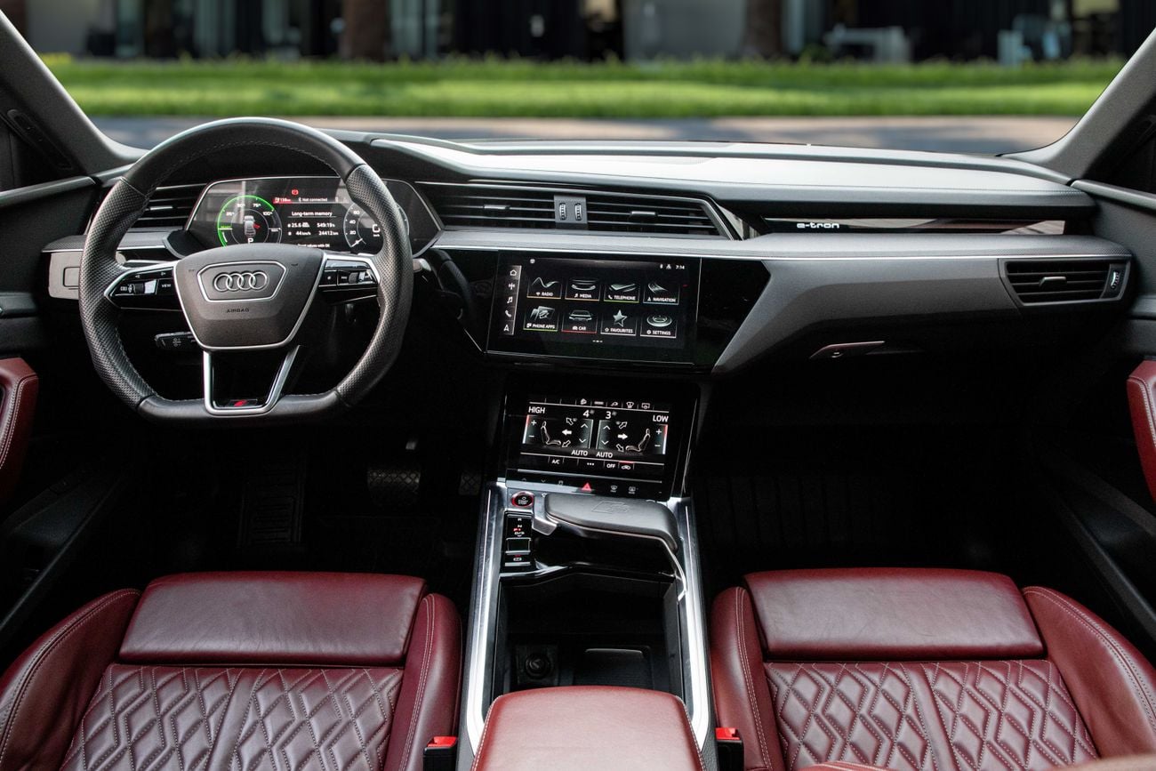 أودي اي ترون E-Tron S Sportback 500 BHP | 3,232 P.M | 0% Downpayment | E-TRON S 500 HP | AGENCY WARRANTY