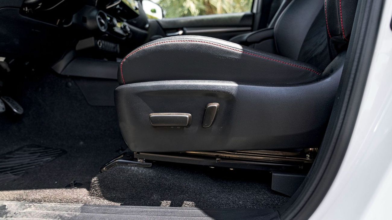 Toyota Hilux GR Sport 2.8L DSL AT 2024YM