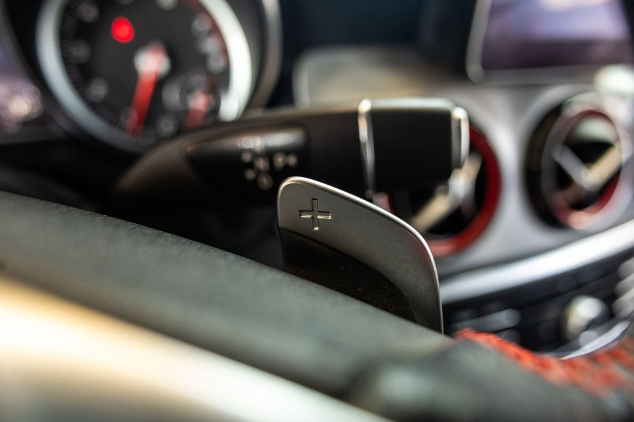 Mercedes-Benz CLA 250 Std 2.0L (224 HP)