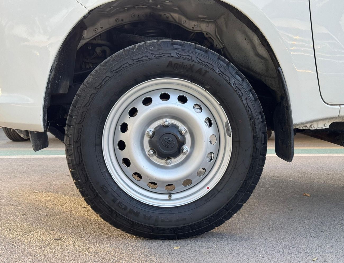 تويوتا هيلوكس DIESEL/ A/T / 4WD/ / EXPORT ONLY / LOT#85555