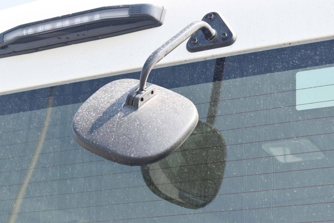 تويوتا كوستر 2.7L (23-Seater)