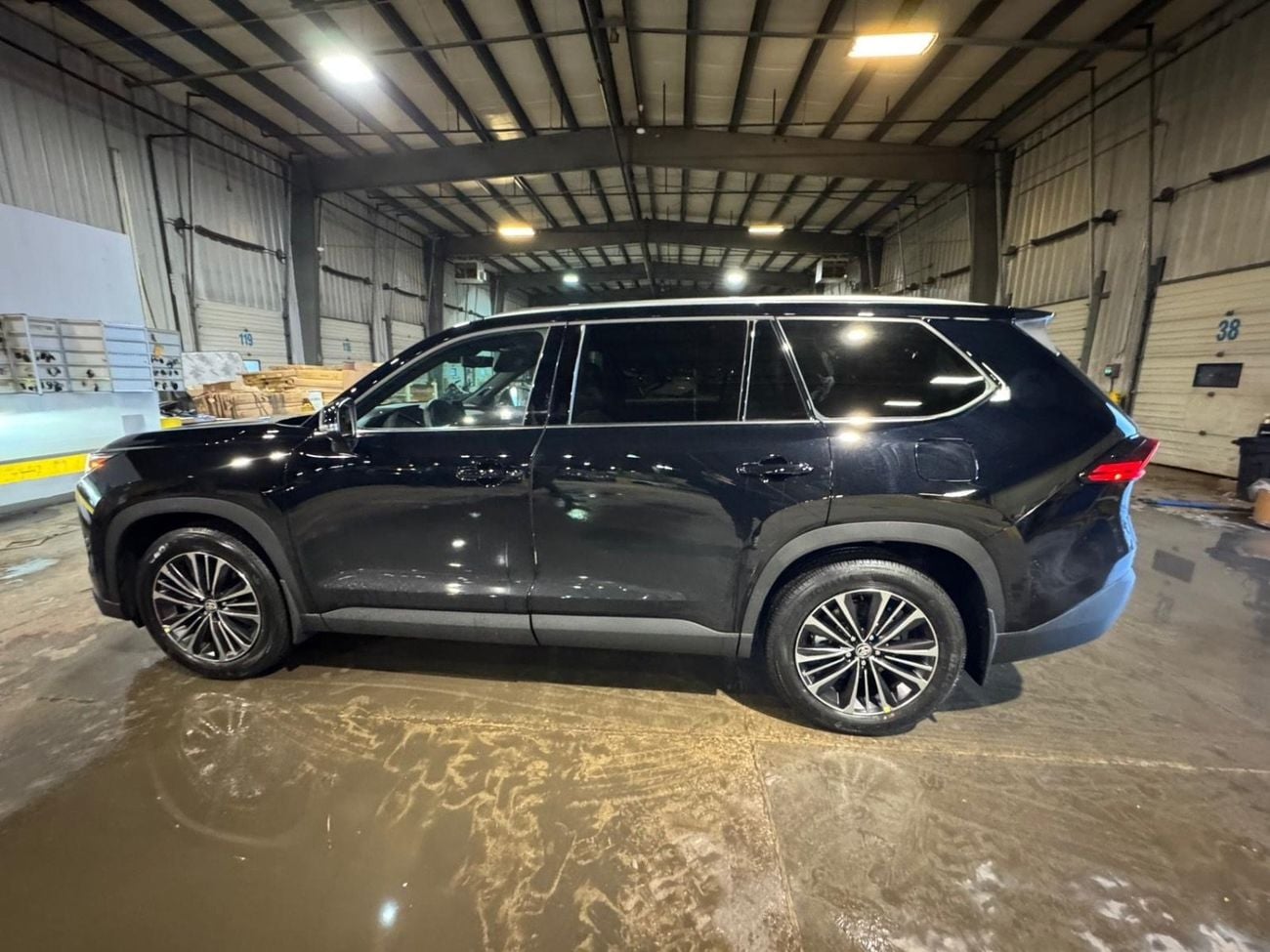 Toyota Grand Highlander PLATINUM HYBRID MAX