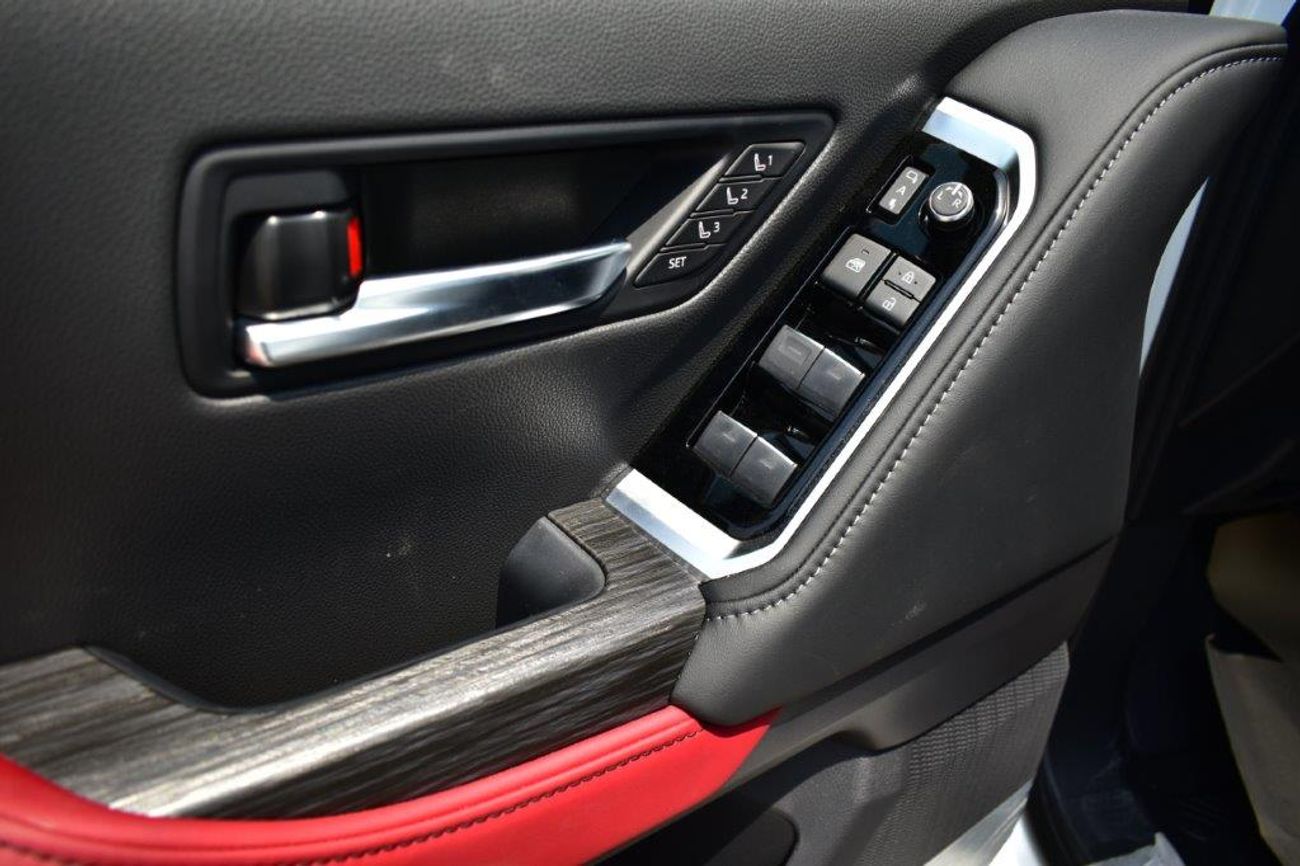 Toyota Land Cruiser VXR 3.3L