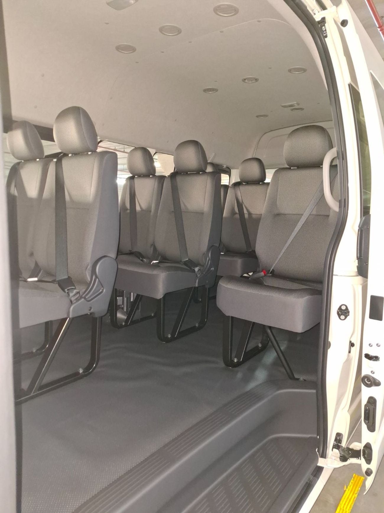 تويوتا هاياس GL Toyota HIACE Diesel RHD