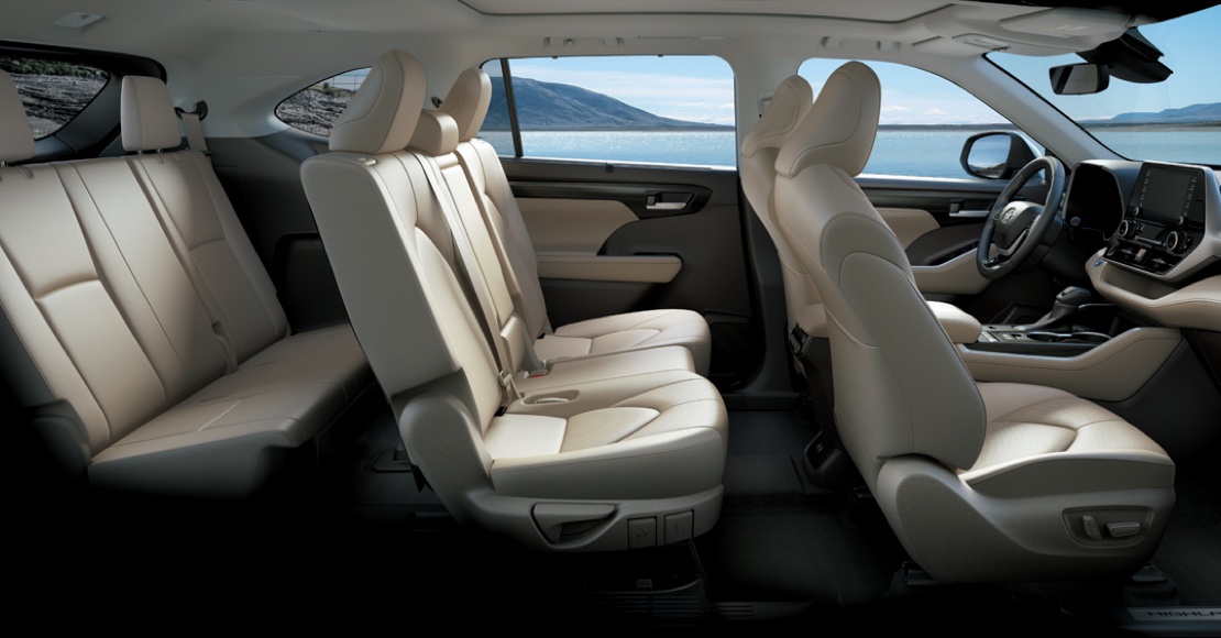 Toyota Kluger interior - Seats