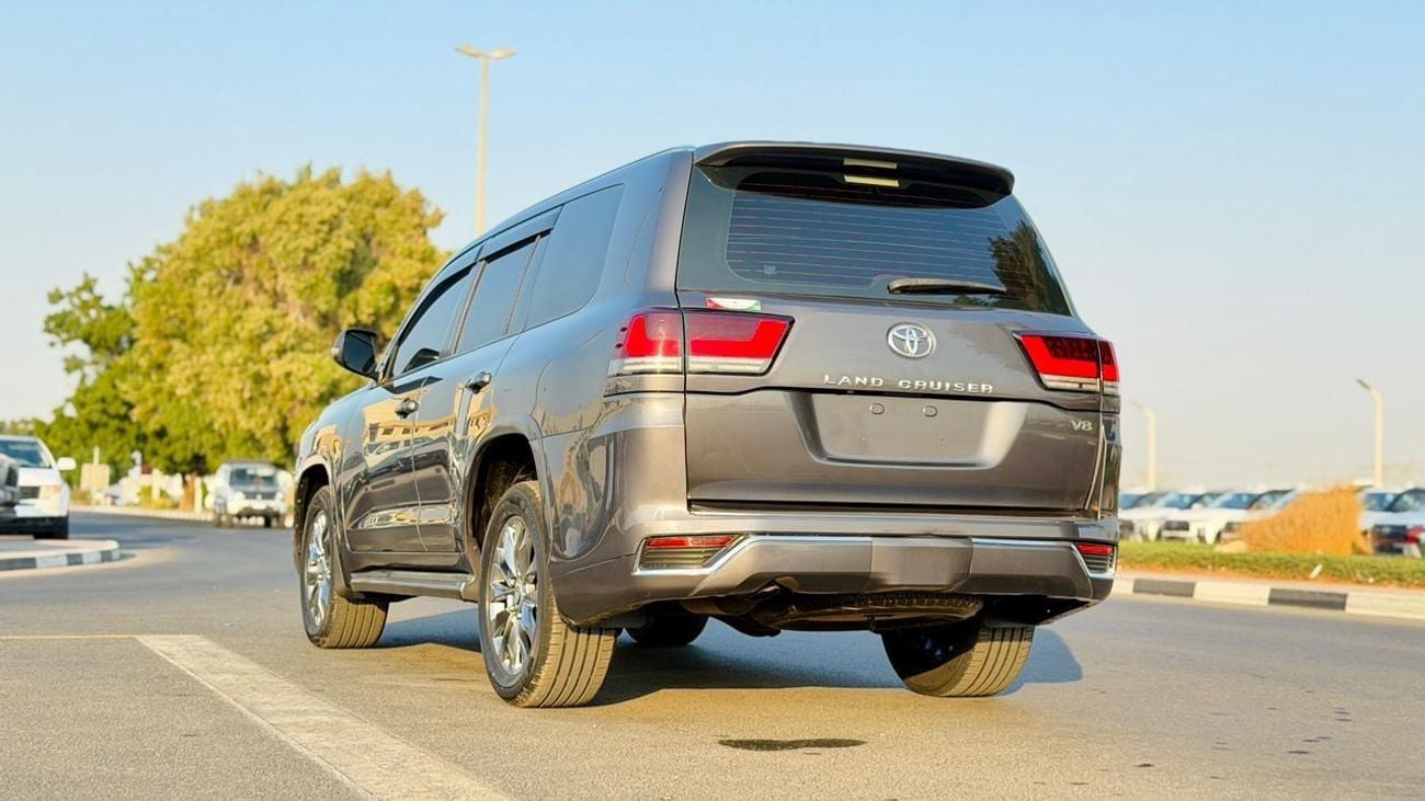 Toyota Land Cruiser MODIFIED TO LC300 MODEL | PUSH START | SUNROOF | AT | 4.5L | POWER SEATS