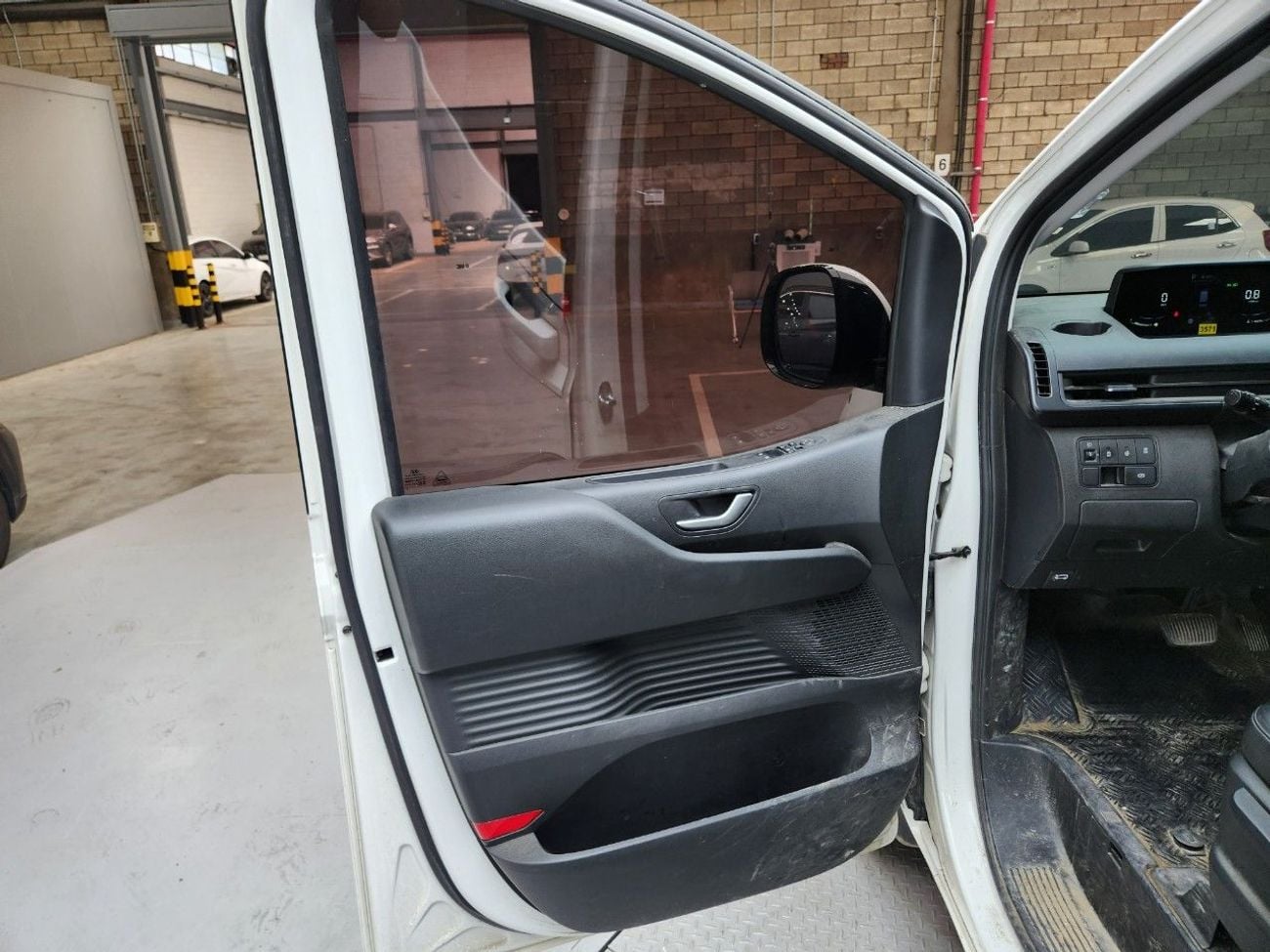 Hyundai Staria 2022 HYUNDAI STARIA (D) 2.2 Tourer 9seat Modern