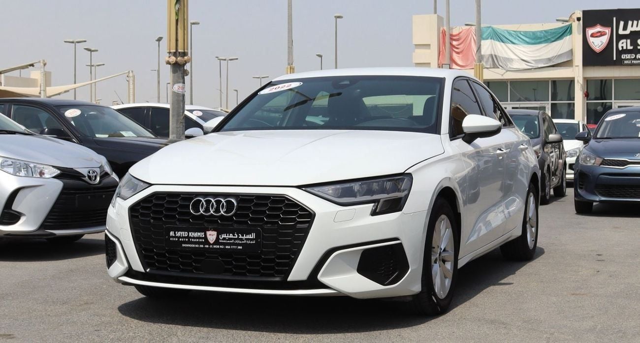 Audi A3 35 TFSI 1.4L 35  AUDI 2022 GCC model in excellent condition with a 1.4L engine - 4 cylinders and a m