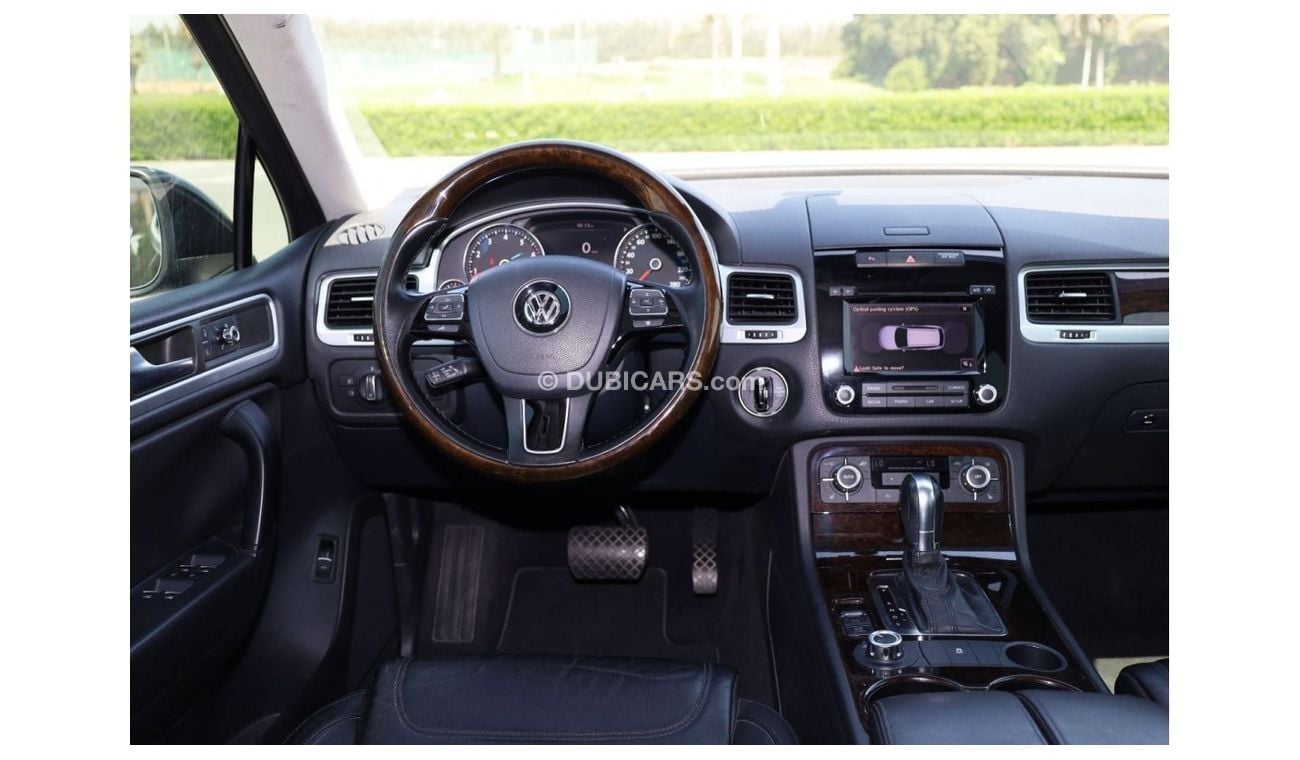 Volkswagen Touareg 4x4 V6 3.6L Automatic, Petrol | GCC Specs